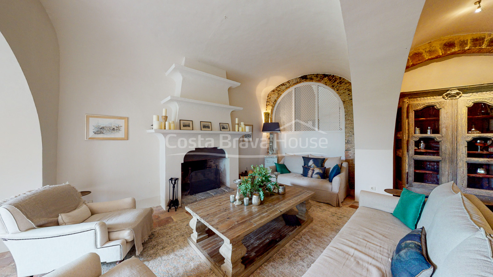 Spectaculair stenen huis in Cruilles