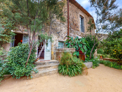 Zeer exclusief pand in rustieke stijl te koop in Cruïlles, Baix Empordà