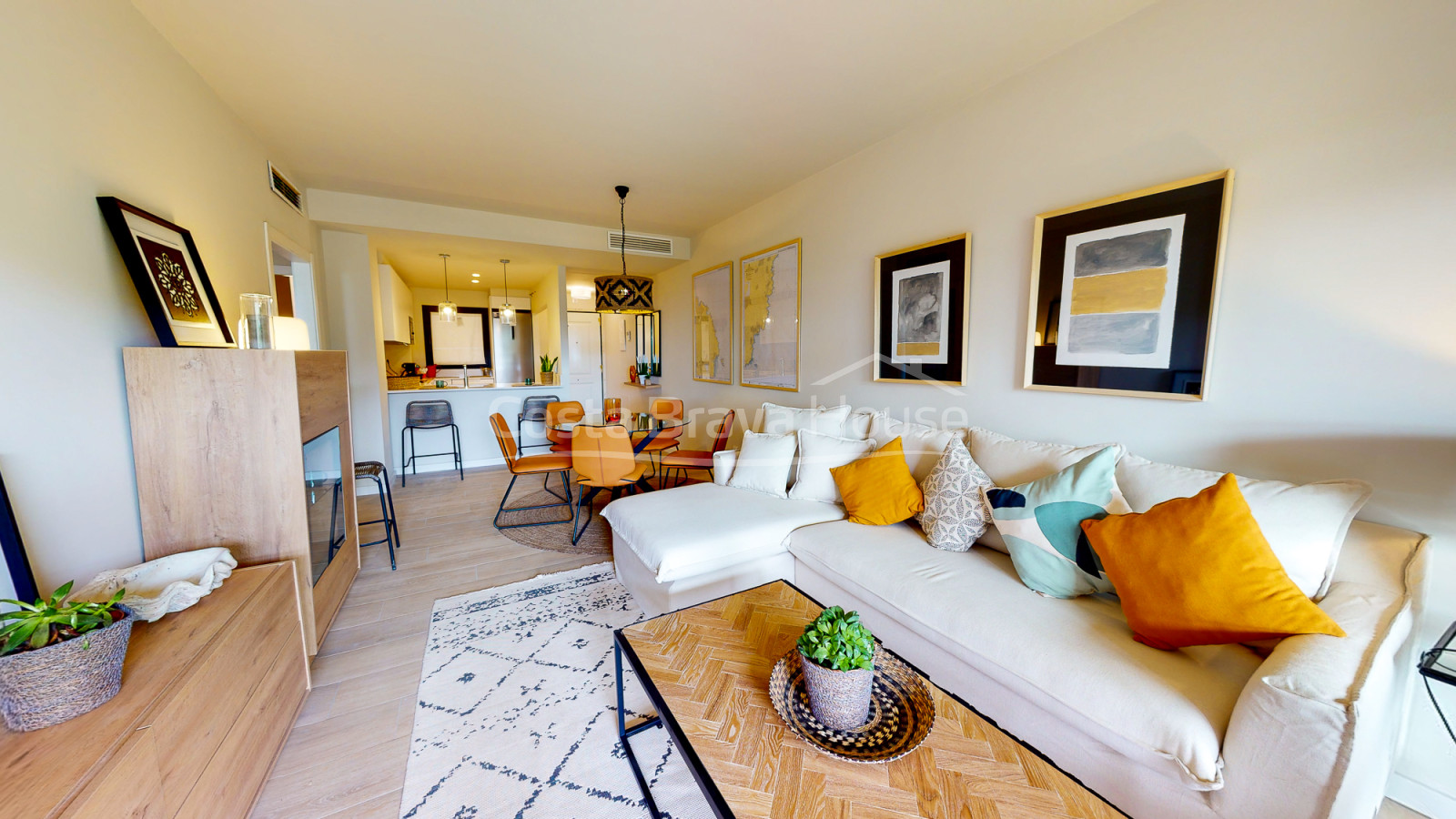 Apartament d´obra nova entre Begur i Pals amb vistes mar, piscina i garatge