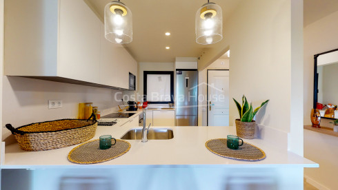 New construction apartment between Begur and Pals with sea views, pool and garage