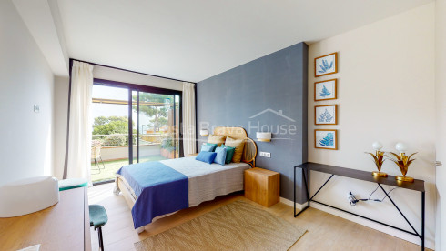 New construction apartment between Begur and Pals with sea views, pool and garage