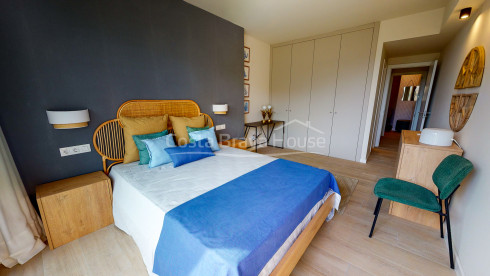 New construction apartment between Begur and Pals with sea views, pool and garage