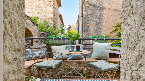 Charming stone house in the center of Vilaür, Alt Empordà