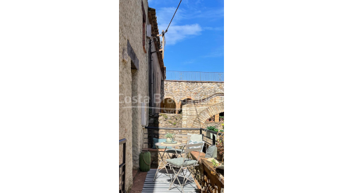 Encantadora casita de piedra en el centro de Vilaür, Alt Empordà