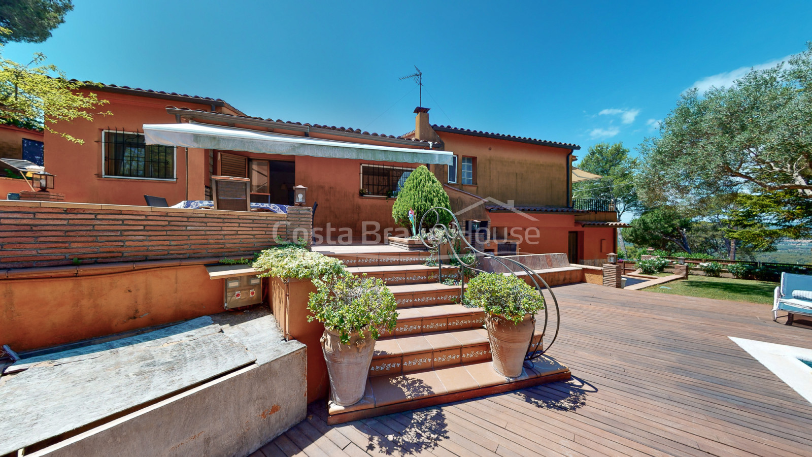 House with garden and pool in Llafranc, near the beach