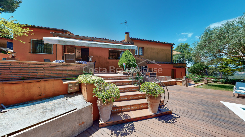 House with garden and pool in Llafranc, near the beach