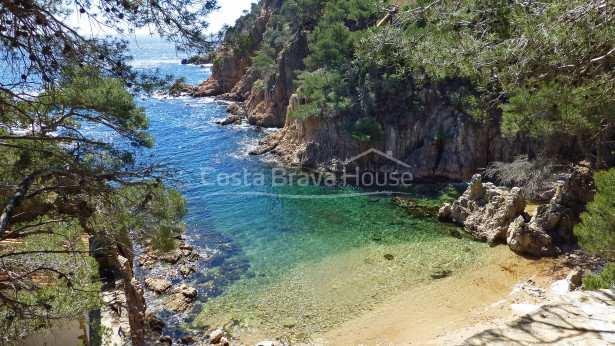 Hotel de 8 habitaciones en venta en Tamariu, Costa Brava