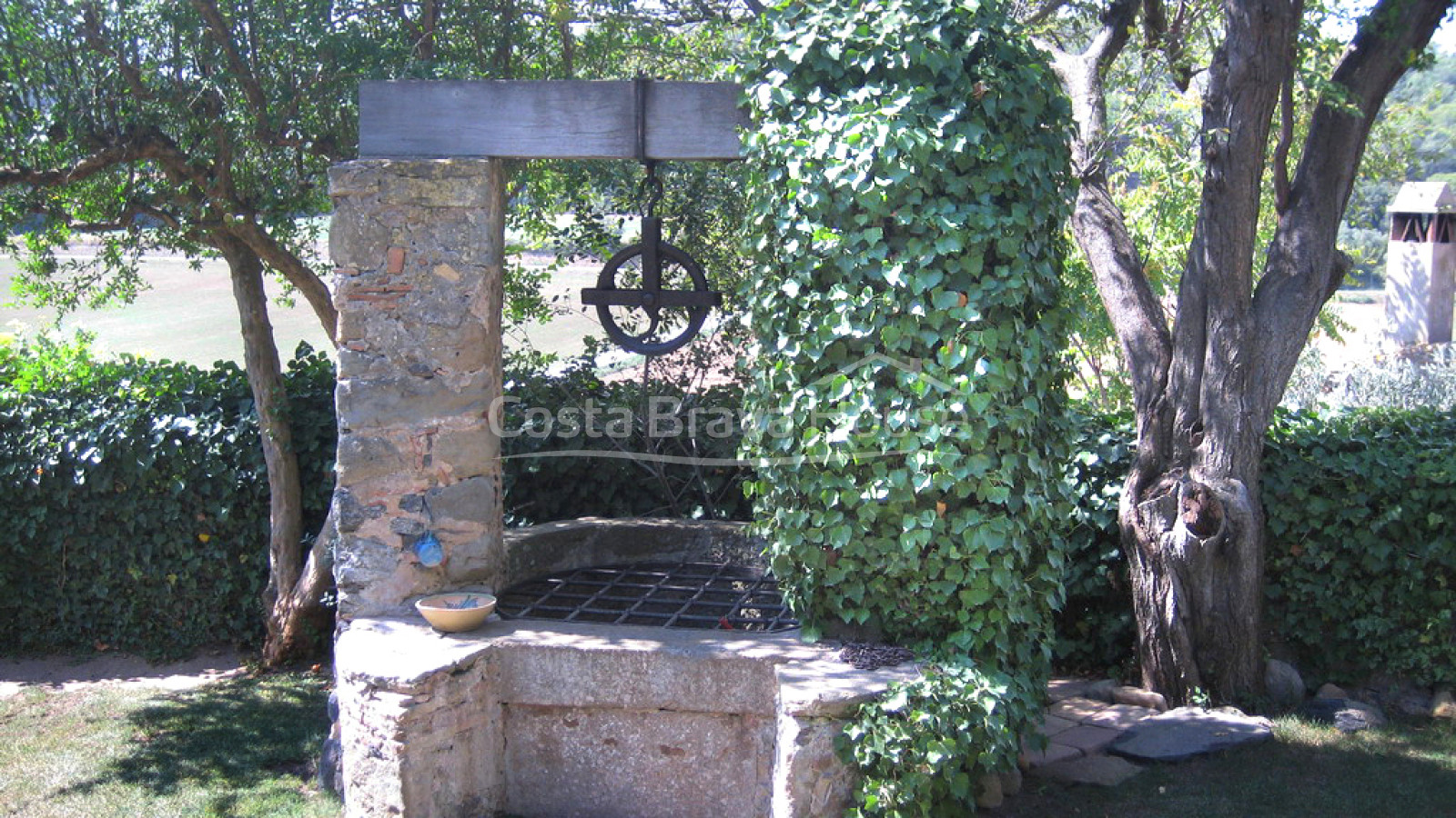 13th century castle perfectly restored for sale in Baix Empordà