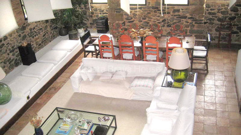 Perfect gerestaureerd kasteel uit de 13e eeuw te koop in de Baix Empordà