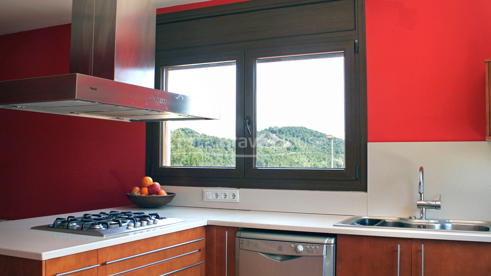3 bedroom house with pool for sale in urbanization near Begur