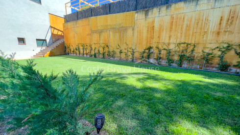 Apartamento con terraza y piscina en Begur, a 5 min de playa Sa Riera