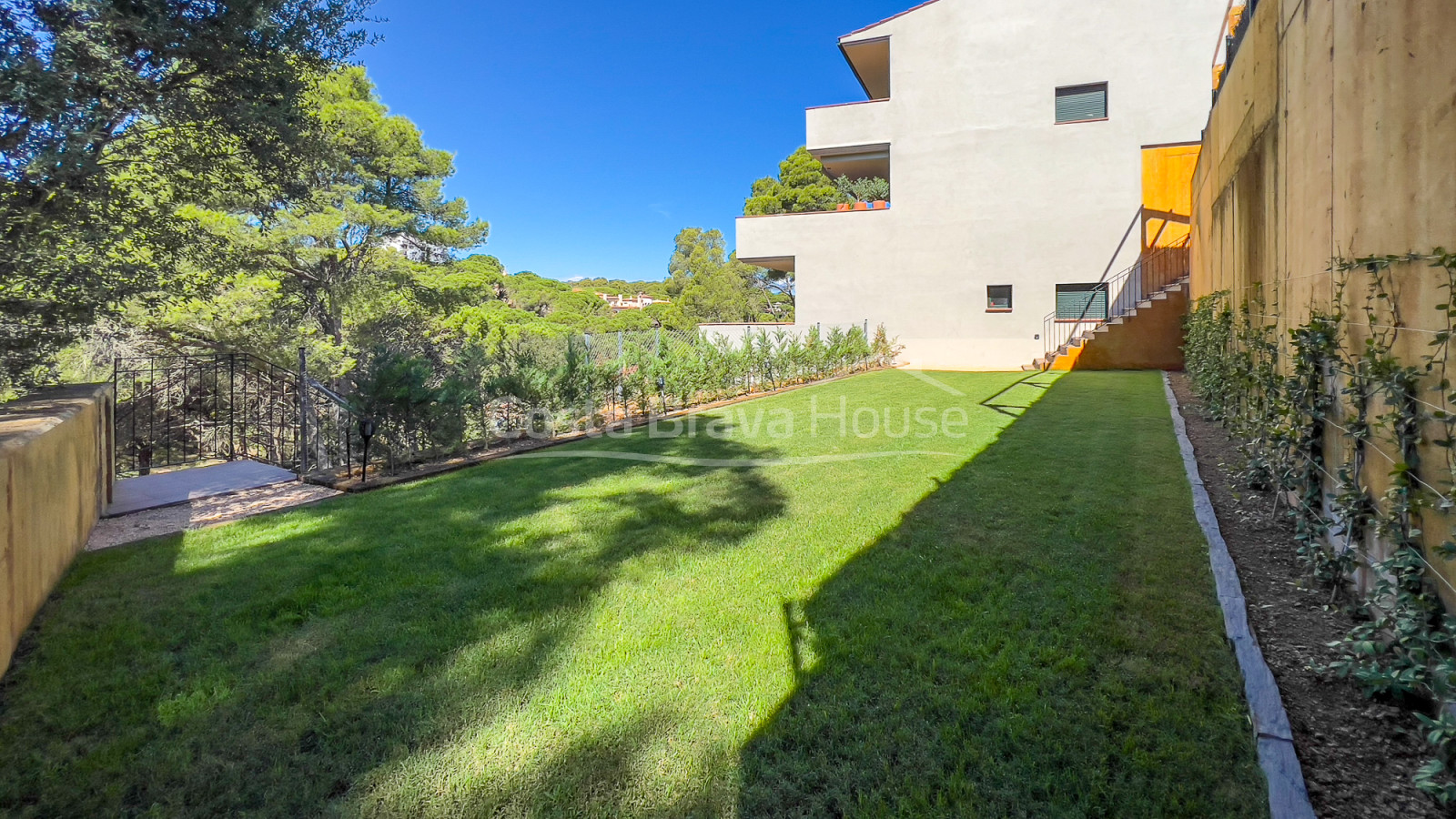 Appartement avec terrasse et piscine à Begur, à 5 minutes de la plage Sa Riera