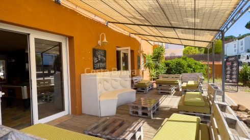 Aparthotel met 6 appartementen te koop aan het strand van Pals
