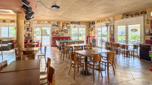 Aparthotel met 6 appartementen te koop aan het strand van Pals