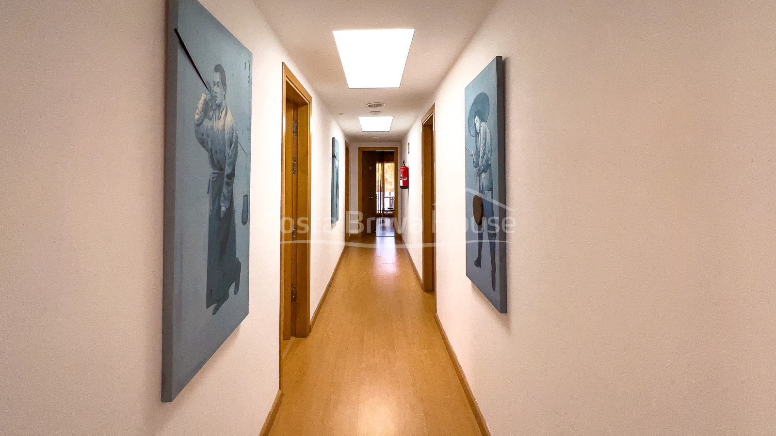 Aparthotel met 6 appartementen te koop aan het strand van Pals