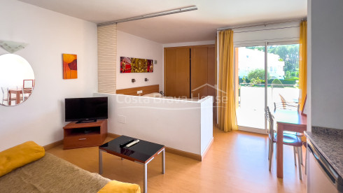 Aparthotel met 6 appartementen te koop aan het strand van Pals