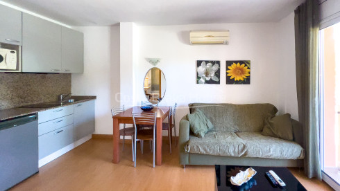 Aparthotel de 6 apartamentos en venta en la playa de Pals