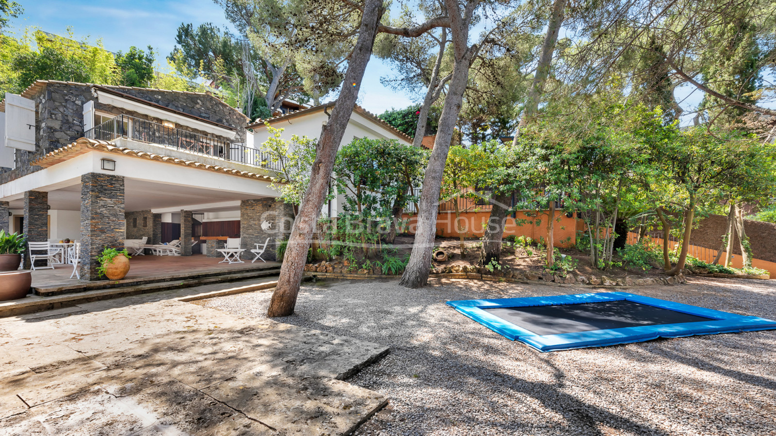 Villa de lujo en Llafranc a solo unos pasos de la playa y puerto náutico