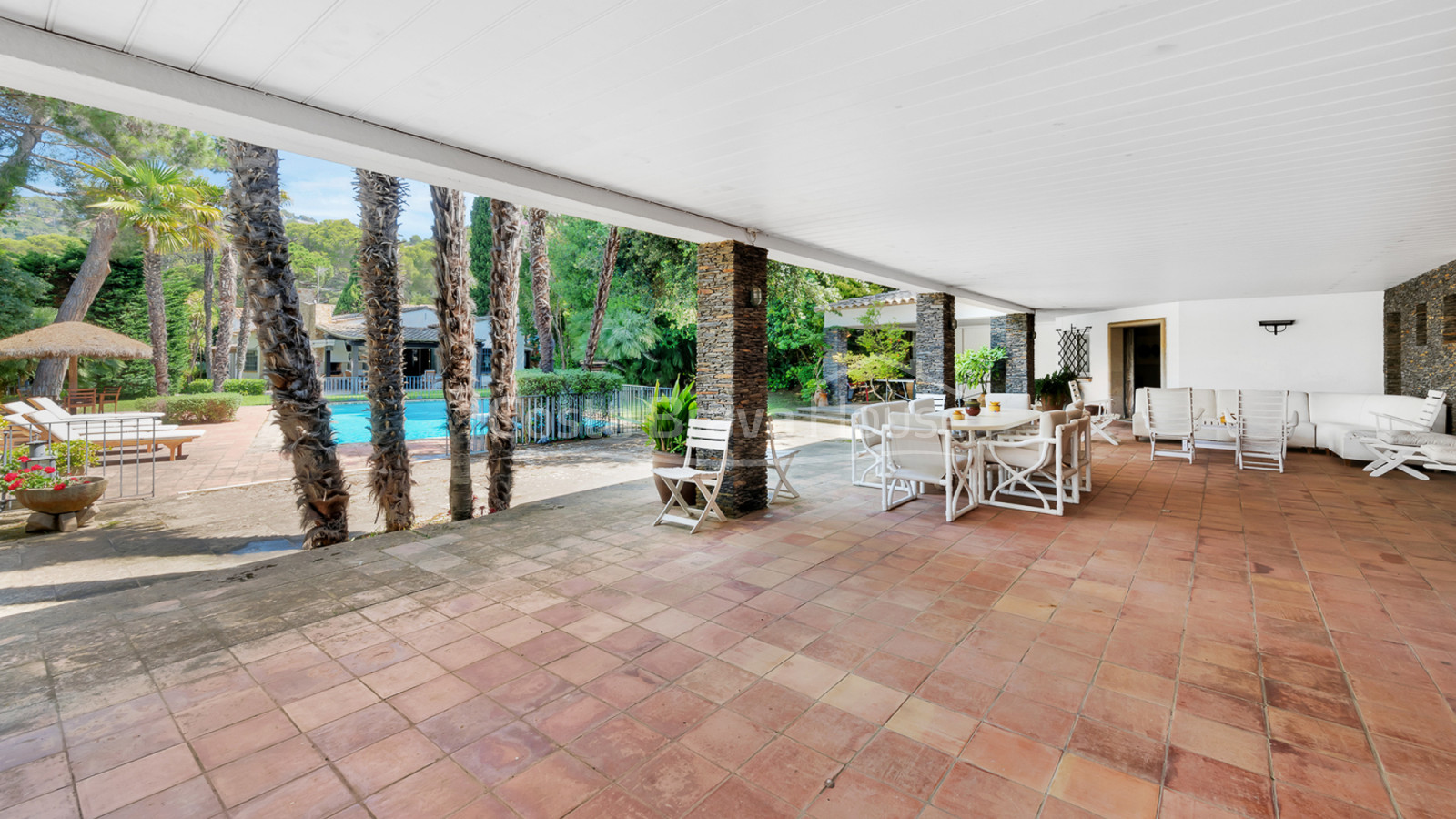 Villa de lujo en Llafranc a solo unos pasos de la playa y puerto náutico