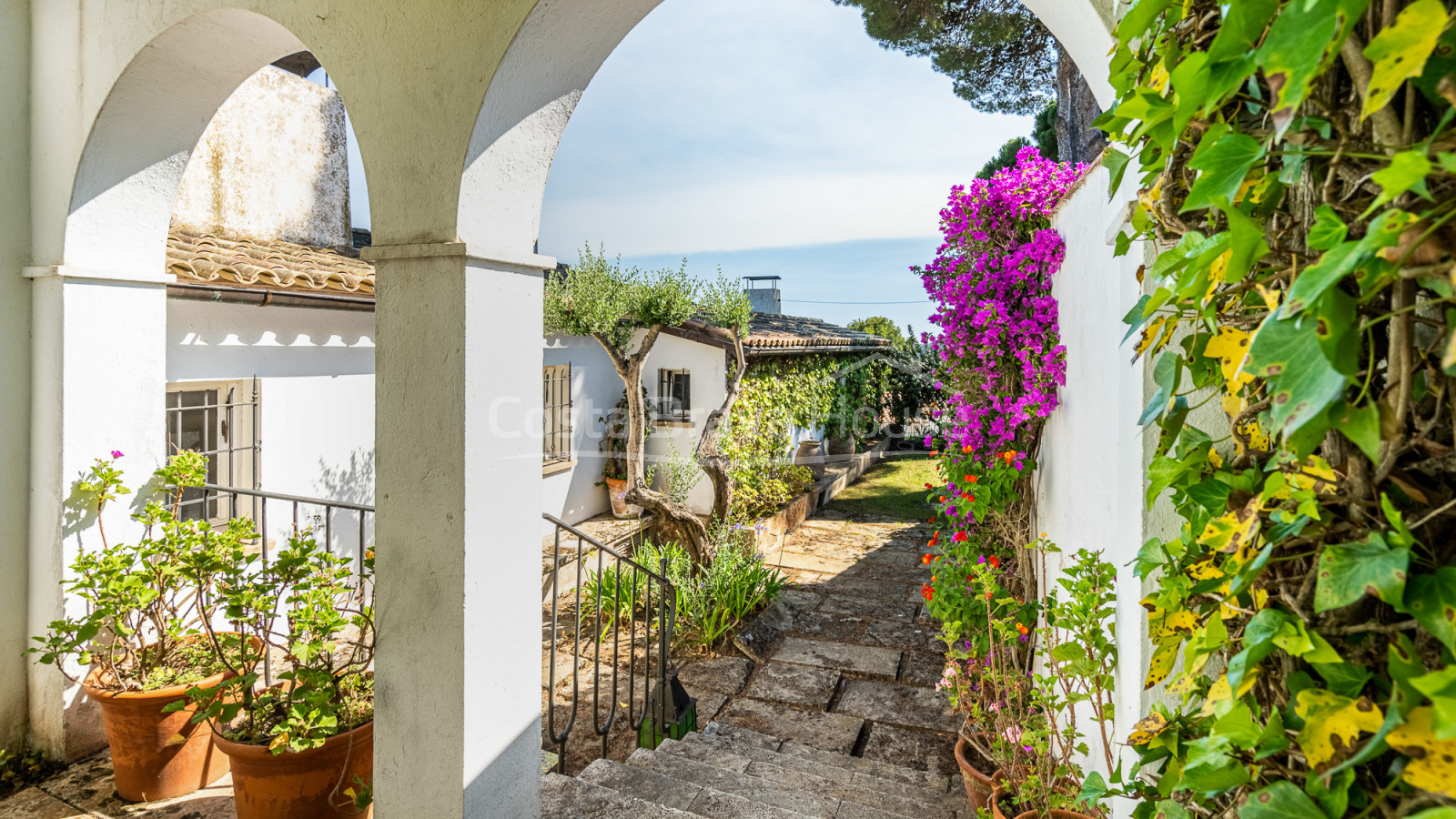 House with pool in Llafranc just 500 m from the beach