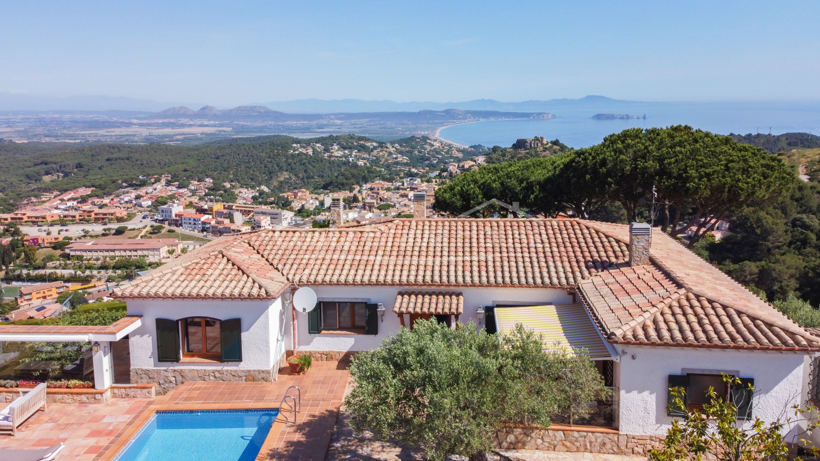 Casa con impresionantes vistas al mar en venta en Begur