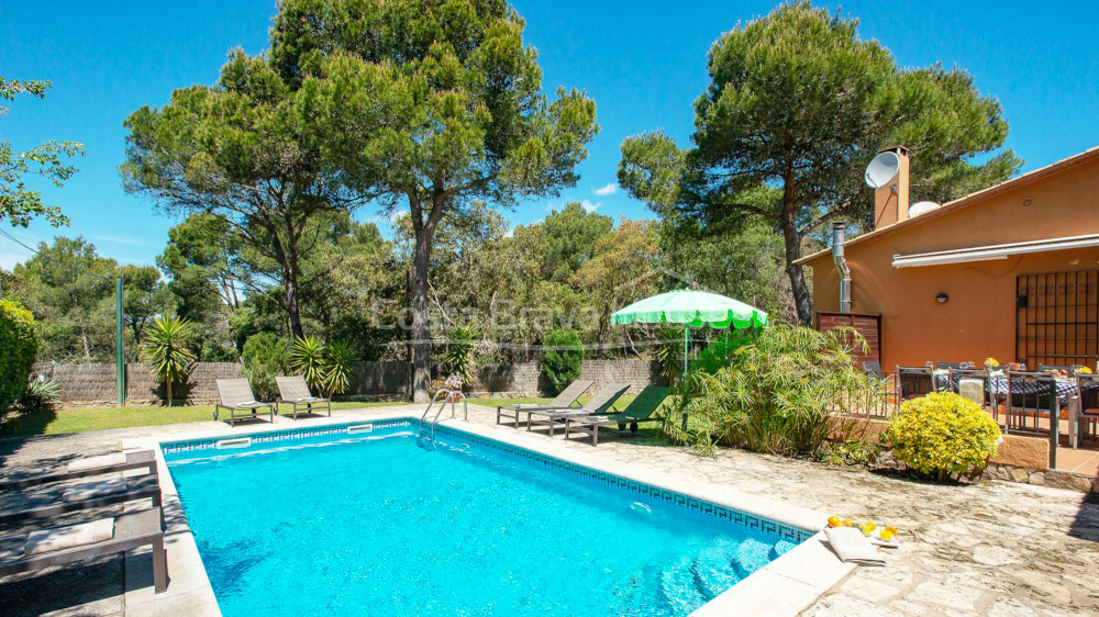 Casa amb piscina i jardí a Llafranc a 5 min amb cotxe de la platja