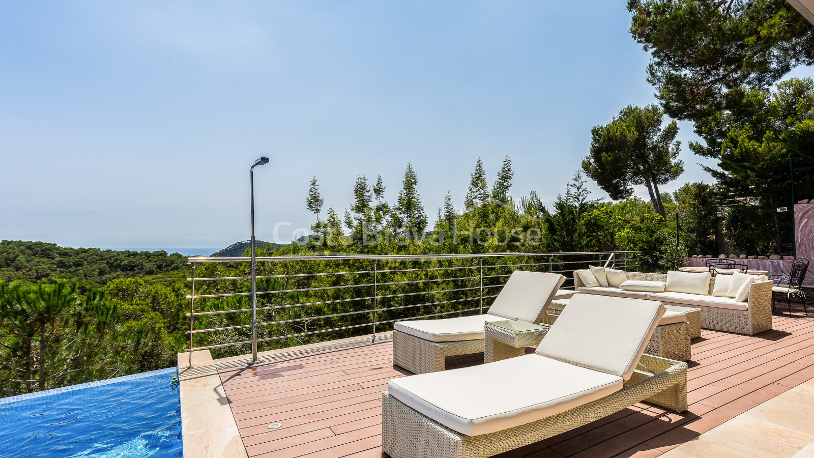Moderne villa de luxe avec vue mer et piscine à vendre à Tamariu