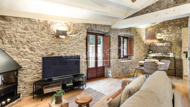 Antiguo pajar reformado como casa rústica con encanto en Jafre, Baix Empordà