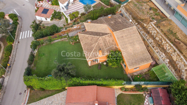 House with garden for sale in the urbanization Residencial Begur