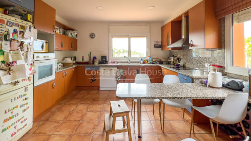 House with garden for sale in the urbanization Residencial Begur