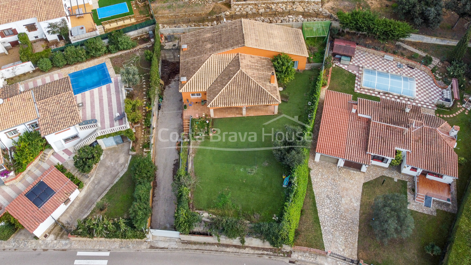 Casa amb jardí en venda a la urbanització Residencial Begur