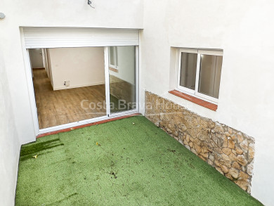 Apartament reformat per estrenar en venda a Tamariu, a tan sols 4 minuts a peu de la platja