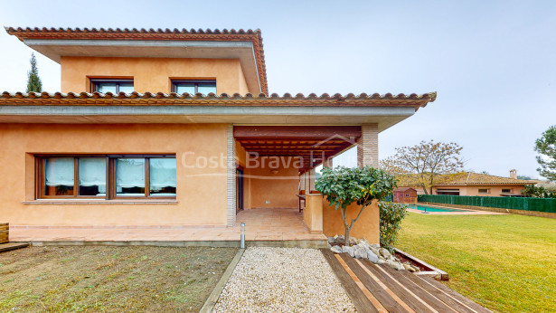 Villa de lujo con jardín y piscina en Mont-ras