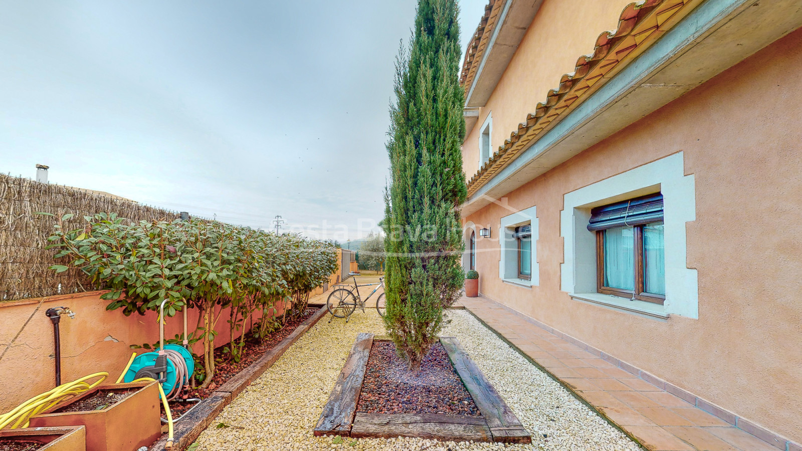 Villa de lujo con jardín y piscina en Mont-ras