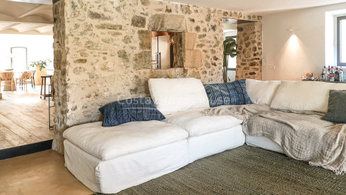 Casa de pueblo reformada con gusto exquisito en Monells, Baix Empordà