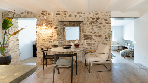 Casa de pueblo reformada con gusto exquisito en Monells, Baix Empordà