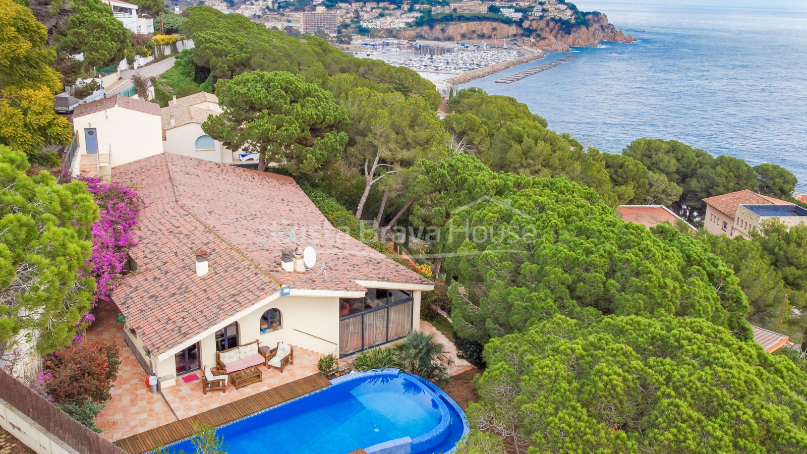 Casa amb increïbles vistes al mar i piscina a Sant Feliu Guíxols