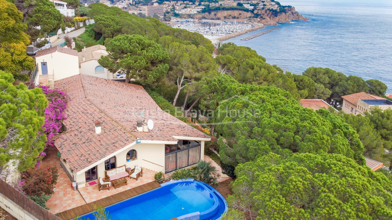 Maison avec vue incroyable sur la mer et piscine à Sant Feliu Guíxols