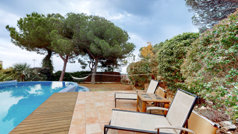 Casa con increíbles vistas al mar y piscina en Sant Feliu Guíxols