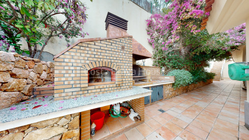 Casa con increíbles vistas al mar y piscina en Sant Feliu Guíxols