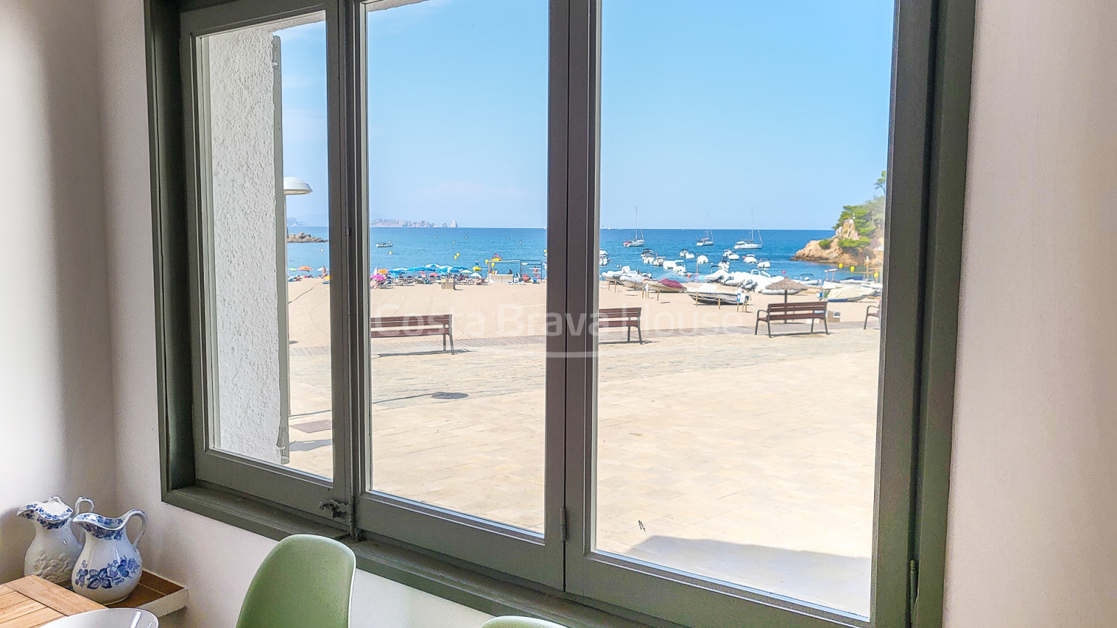 Propietat única a primera línia de platja en venda Sa Riera, Begur
