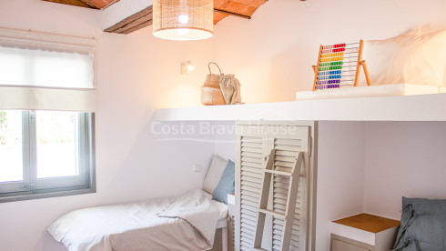 Propriété à première ligne de plage à vendre à Sa Riera, Begur