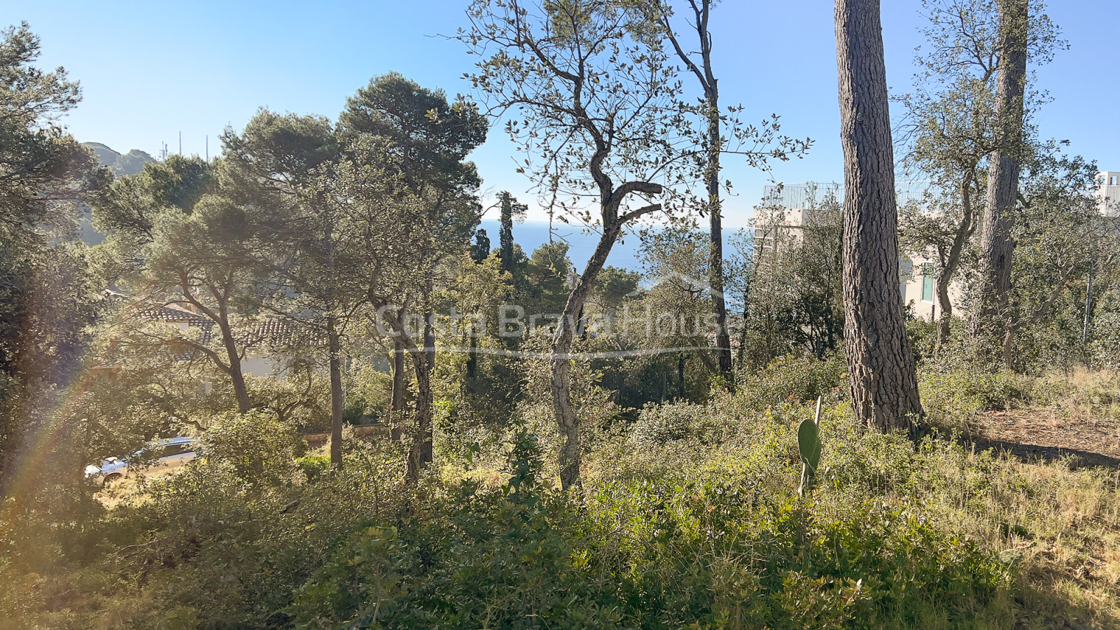 Terrain à vendre à Llafranc avec vue sur la mer et orientation est