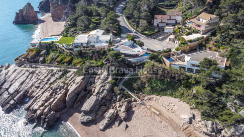 Exclusive luxury villa steps from the beach between Begur and Pals, with incredible views to the sea