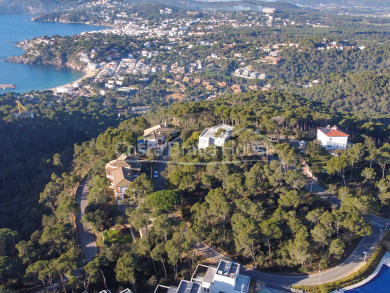 Terrain ensoleillé (orienté à l'est) avec vue sur la mer à Llafranc, près de Far de Sant Sebastià