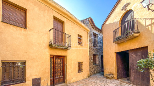 Casa de pedra per reformar a Corça, Baix Emporda