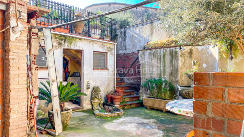 Casa de piedra para reformar en Corça, Baix Emporda