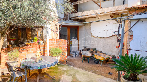 Casa de pedra per reformar a Corça, Baix Emporda