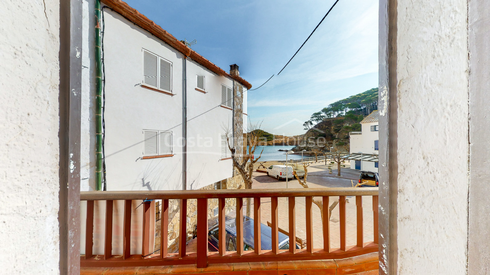 Casa en venta en Sa Tuna (Begur) a unos pasos de la playa, con impresionantes vistas al mar