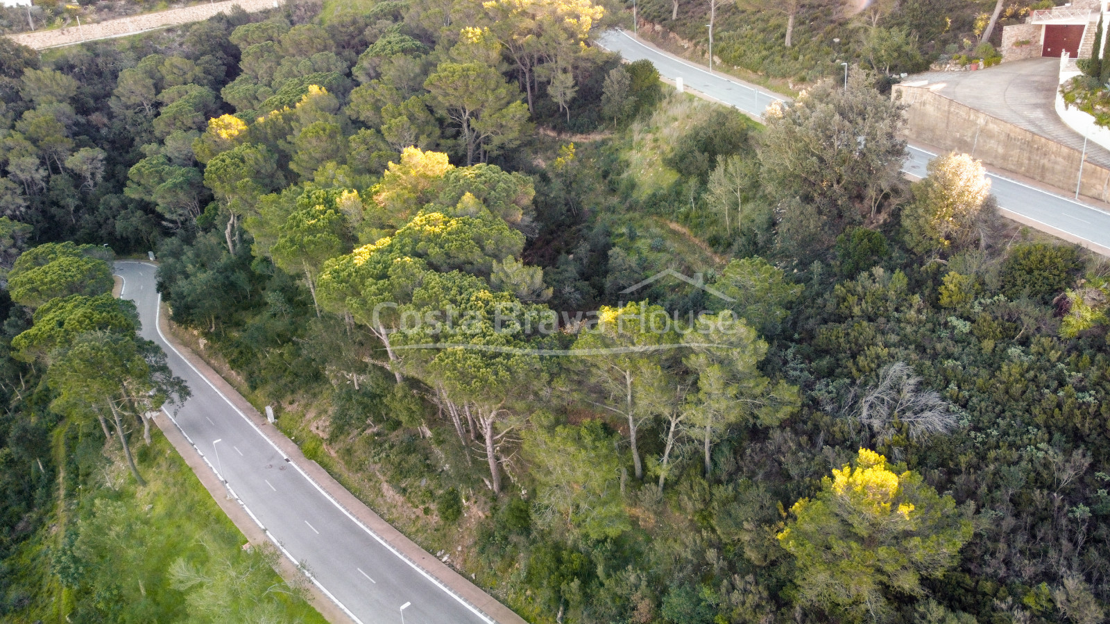 Terreno en venta a 10 minutos a pie del centro de Begur